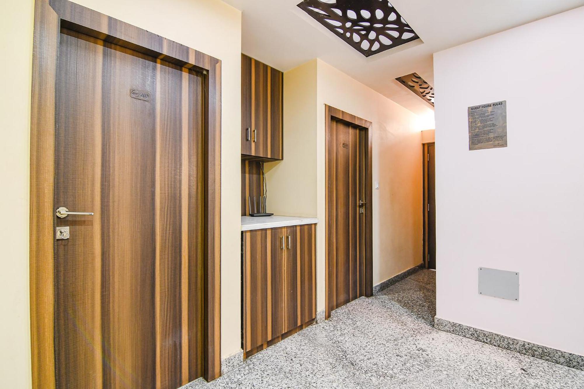 Fabexpress Scholer Motel Kolkata Bagian luar foto