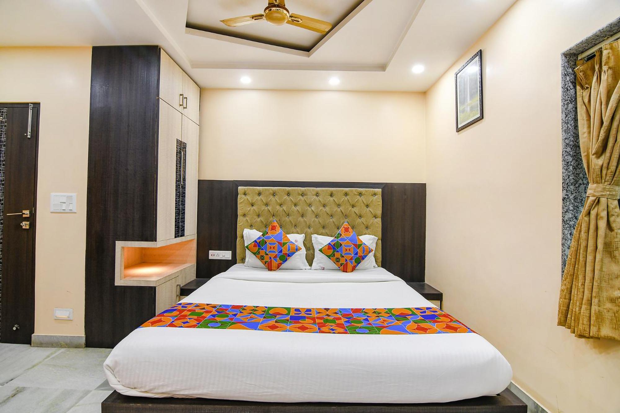Fabexpress Scholer Motel Kolkata Bagian luar foto