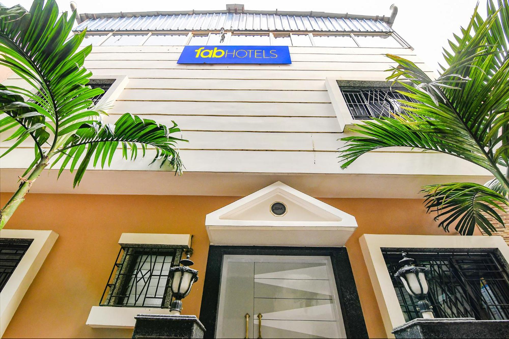 Fabexpress Scholer Motel Kolkata Bagian luar foto